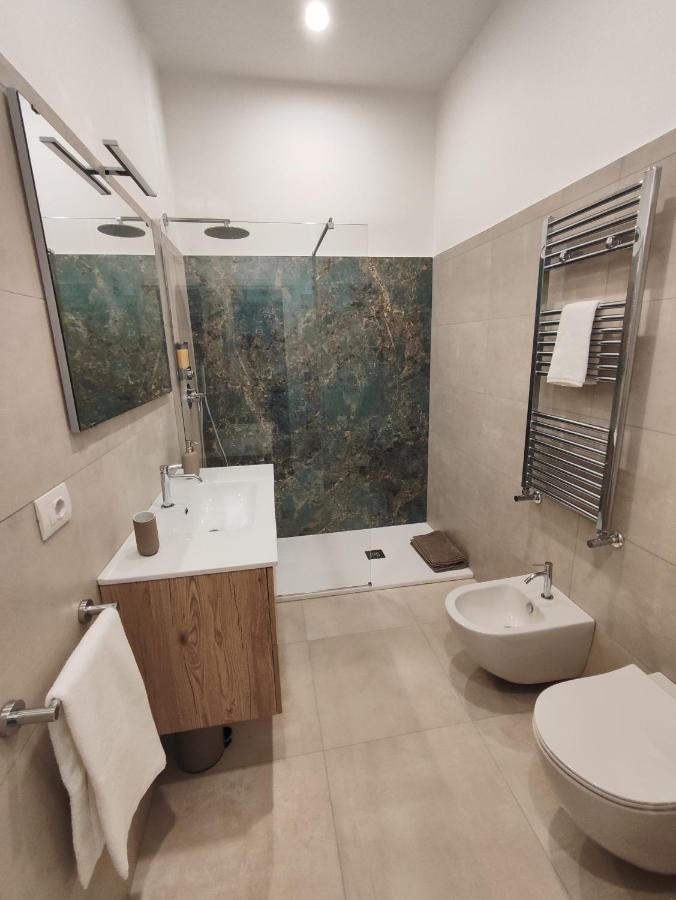 Santa Lucia Luxury Apartment เนเปิลส์ ภายนอก รูปภาพ