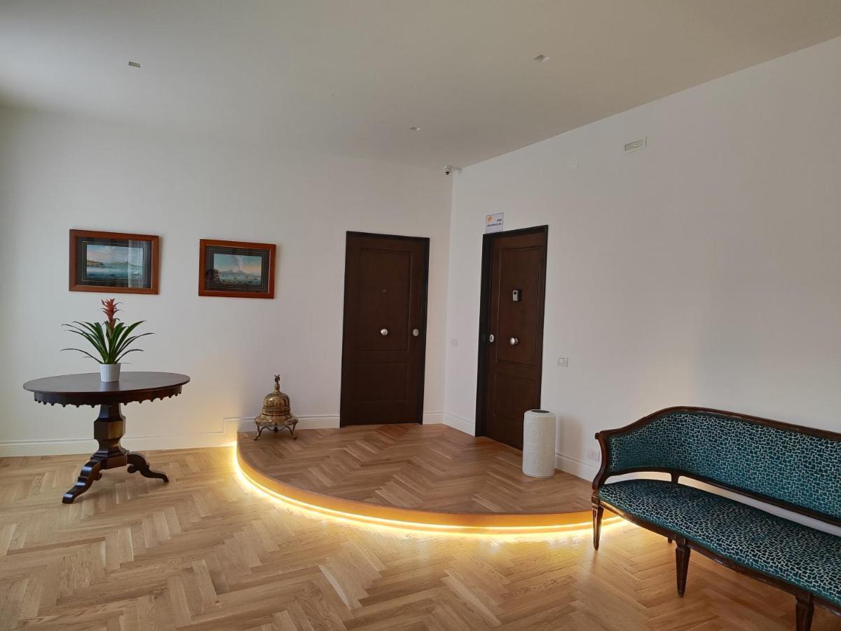 Santa Lucia Luxury Apartment เนเปิลส์ ภายนอก รูปภาพ