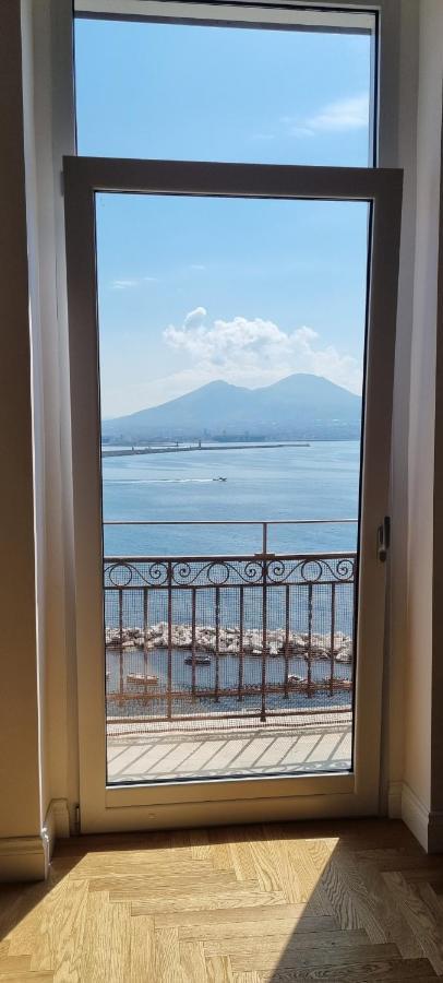 Santa Lucia Luxury Apartment เนเปิลส์ ภายนอก รูปภาพ